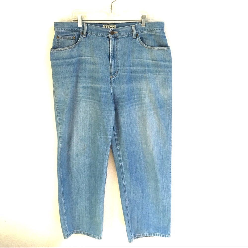 L.L. Bean wide straight leg denim light wash jeans 20R‎